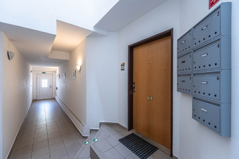 Prodej domu 330 m², Praha 9 - Kyje