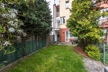 Prodej domu 330 m², Praha 9 - Kyje