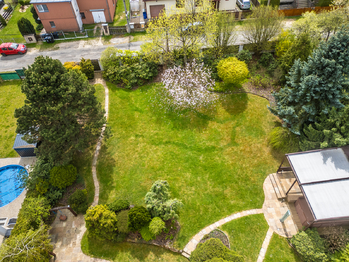 Pohled z dronu - Prodej domu 189 m², Úvaly