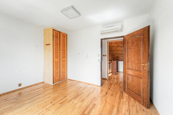 Ložnice II - Prodej domu 189 m², Úvaly