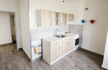 Pronájem bytu 2+1 v družstevním vlastnictví 55 m², Hradec Králové