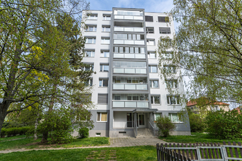 Prodej bytu 2+kk v osobním vlastnictví 43 m², Praha 4 - Michle