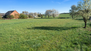 Prodej pozemku 863 m², Mžany