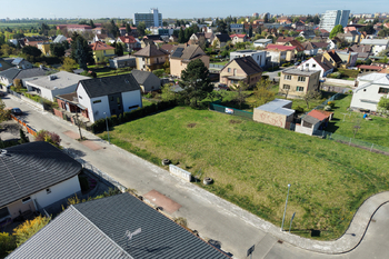 Prodej pozemku 590 m², Praha 9 - Miškovice