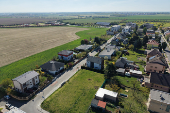 Prodej pozemku 590 m², Praha 9 - Miškovice