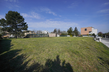 Prodej pozemku 590 m², Praha 9 - Miškovice