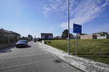 Prodej pozemku 590 m², Praha 9 - Miškovice