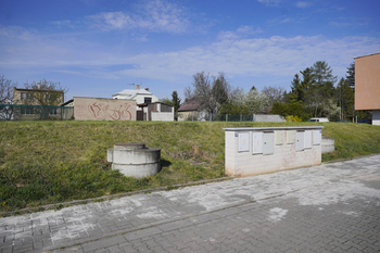 Prodej pozemku 590 m², Praha 9 - Miškovice