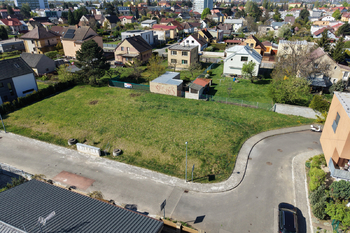 Prodej pozemku 590 m², Praha 9 - Miškovice