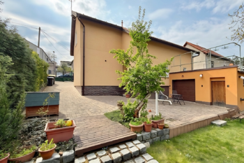 dům ze zahrady - Prodej domu 123 m², Roztoky