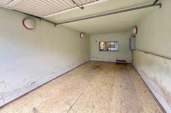 garáž z ulice - Prodej domu 123 m², Roztoky