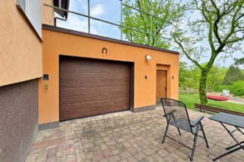 dvorek - Prodej domu 123 m², Roztoky