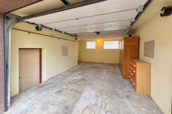 garáž ze dvorku - Prodej domu 123 m², Roztoky