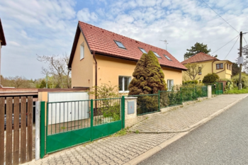 dům z ulice - Prodej domu 123 m², Roztoky 