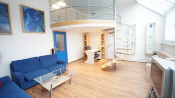 obývací pokoj - Pronájem bytu 2+kk v osobním vlastnictví 73 m², Praha 9 - Černý Most 