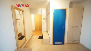 předsíň - Pronájem bytu 2+kk v osobním vlastnictví 73 m², Praha 9 - Černý Most