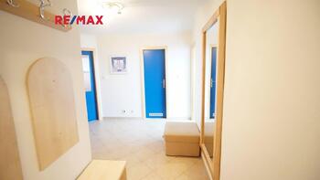 předsíň - Pronájem bytu 2+kk v osobním vlastnictví 73 m², Praha 9 - Černý Most