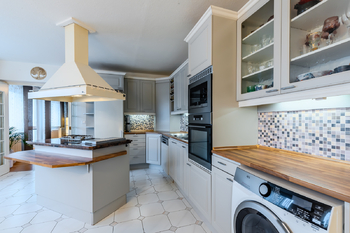 Prodej bytu 3+1 v osobním vlastnictví 136 m², Praha 5 - Hlubočepy