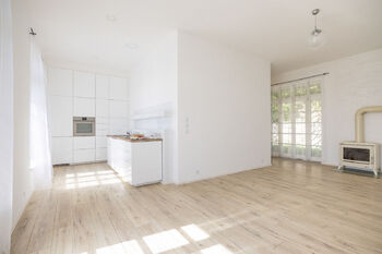 Prodej domu 219 m², Vráž