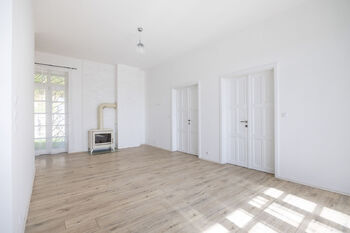 Prodej domu 219 m², Vráž