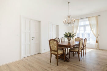 Prodej domu 219 m², Vráž