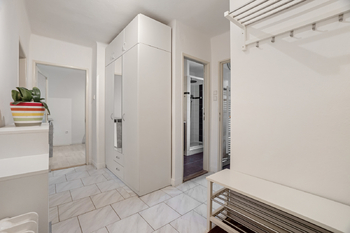Pronájem bytu 2+1 v osobním vlastnictví 58 m², Praha 9 - Hloubětín