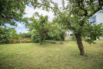 Prodej pozemku 705 m², Praha 5 - Lochkov