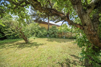 Prodej pozemku 705 m², Praha 5 - Lochkov