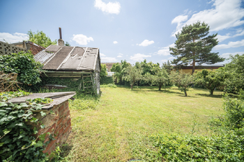 Prodej pozemku 705 m², Praha 5 - Lochkov