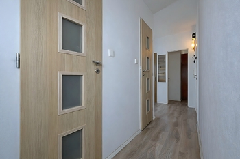 Prodej bytu 3+1 v osobním vlastnictví 74 m², Praha 5 - Stodůlky