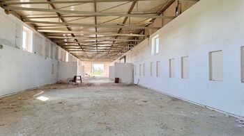 Prodej skladovacích prostor 3690 m², Dolní Chvatliny