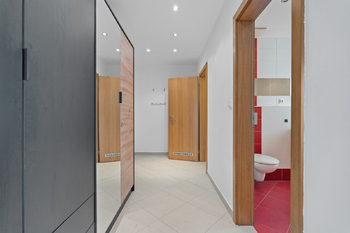 Prodej bytu 1+kk v osobním vlastnictví 39 m², Praha 5 - Stodůlky