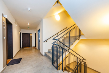 Pronájem bytu 1+kk v družstevním vlastnictví 39 m², Praha 5 - Stodůlky