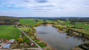 Pronájem pozemku 1188 m², Drhovy