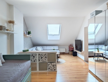 Prodej bytu 3+1 v osobním vlastnictví 74 m², Všeradice