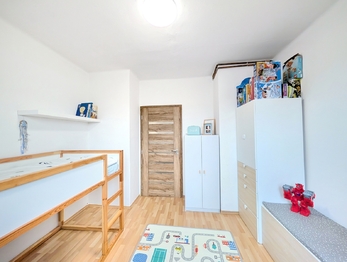 Prodej bytu 3+1 v osobním vlastnictví 74 m², Všeradice