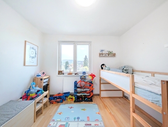 Prodej bytu 3+1 v osobním vlastnictví 74 m², Všeradice