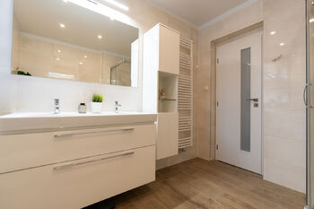 Prodej bytu 5+kk v osobním vlastnictví 125 m², Černošice