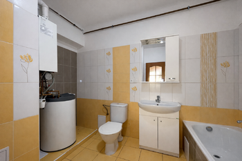 koupelna + wc - Pronájem obchodních prostor 56 m², Turnov