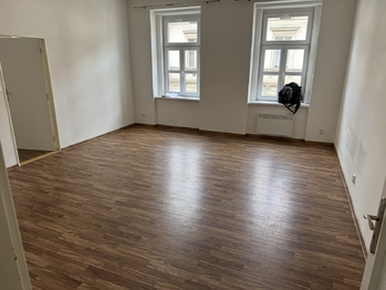 Pronájem bytu 2+1 v osobním vlastnictví 82 m², Praha 5 - Smíchov