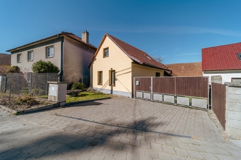 Prodej útulného rodinného domu 166 m², Hodov, okres Třebíč – klidná lokalita - Prodej domu 166 m², Hodov