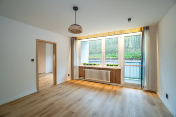 obývací pokoj - Prodej bytu 4+1 v osobním vlastnictví 77 m², Teplice