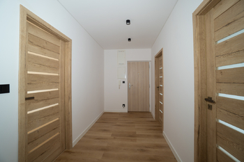 chodba - Prodej bytu 4+1 v osobním vlastnictví 77 m², Teplice