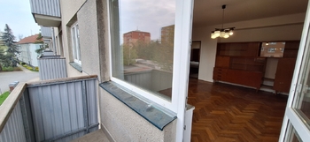 Pohled z balkonu do obývacího pokoje - Prodej bytu 3+1 v osobním vlastnictví 72 m², Kojetín