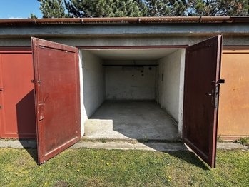 Petr Sonnenschein | +420 778 750 999 | REMAX Centrum | Garáž - Lipník n. Bečvou - Prodej garáže 20 m², Lipník nad Bečvou