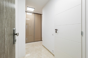 Pronájem bytu 2+kk v družstevním vlastnictví 44 m², Praha 8 - Bohnice