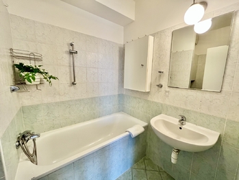 Pronájem bytu 2+kk v osobním vlastnictví 71 m², Praha 10 - Michle