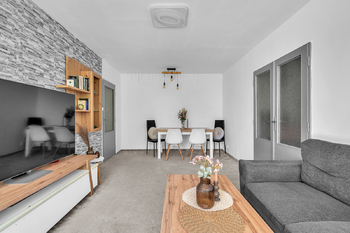 Prodej bytu 3+1 v družstevním vlastnictví 67 m², Praha 8 - Troja