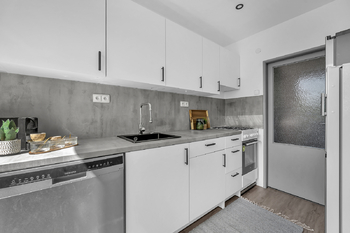 Prodej bytu 3+1 v družstevním vlastnictví 67 m², Praha 8 - Troja