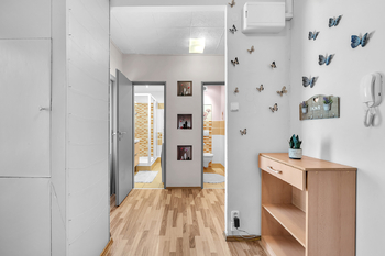 Prodej bytu 3+1 v družstevním vlastnictví 67 m², Praha 8 - Troja